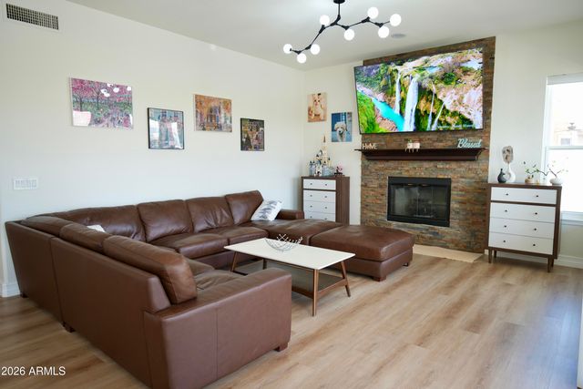 781 W HACKBERRY Drive, Chandler, AZ 85248