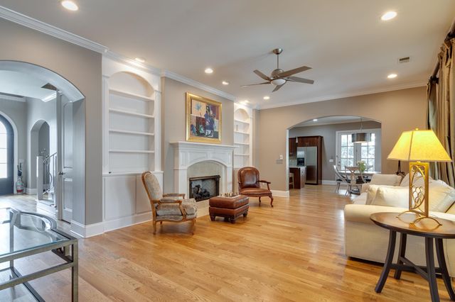 1764 ENCLAVE GREEN CV, Germantown, TN 38139