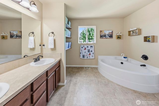 16475 SE Greenbrier Street, Yelm, WA 98597
