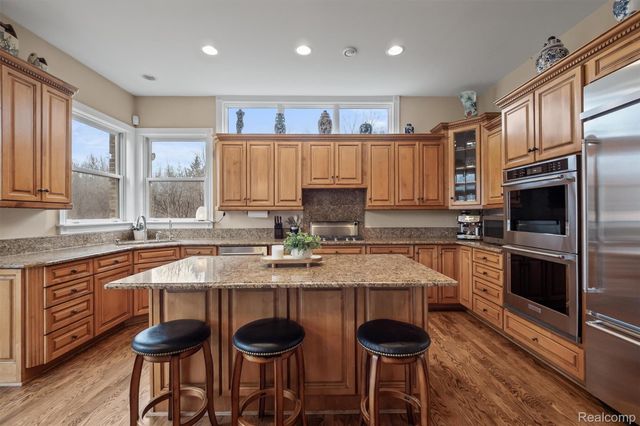 3300 Hillshire Court, Superior Charter Township, MI 48198