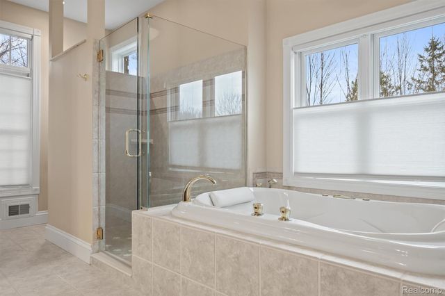 3300 Hillshire Court, Superior Charter Township, MI 48198