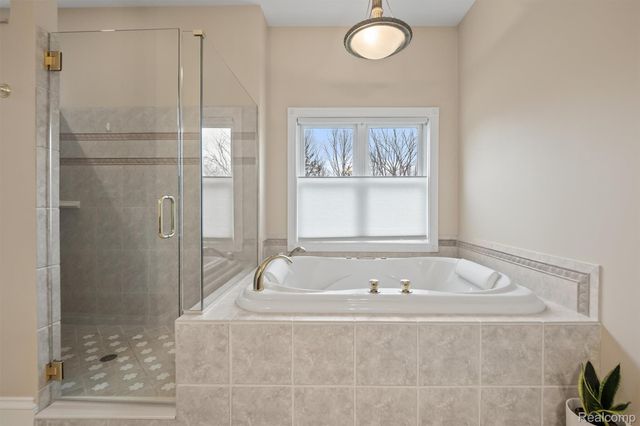 3300 Hillshire Court, Superior Charter Township, MI 48198