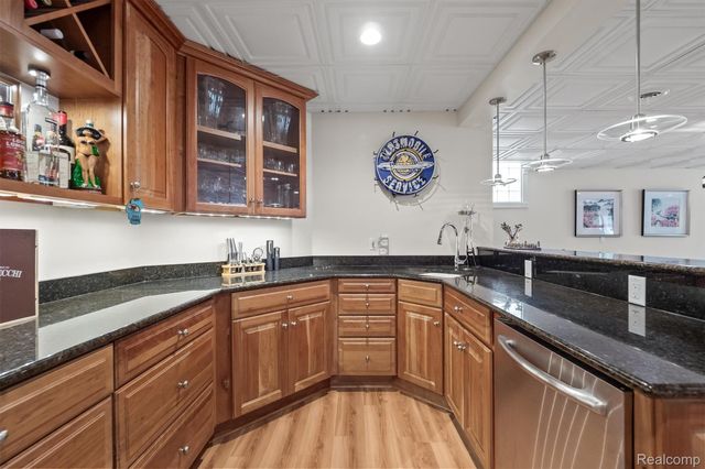 3300 Hillshire Court, Superior Charter Township, MI 48198