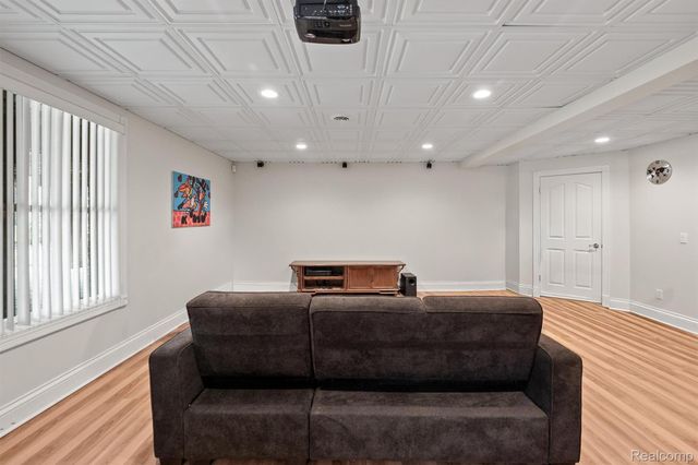 3300 Hillshire Court, Superior Charter Township, MI 48198