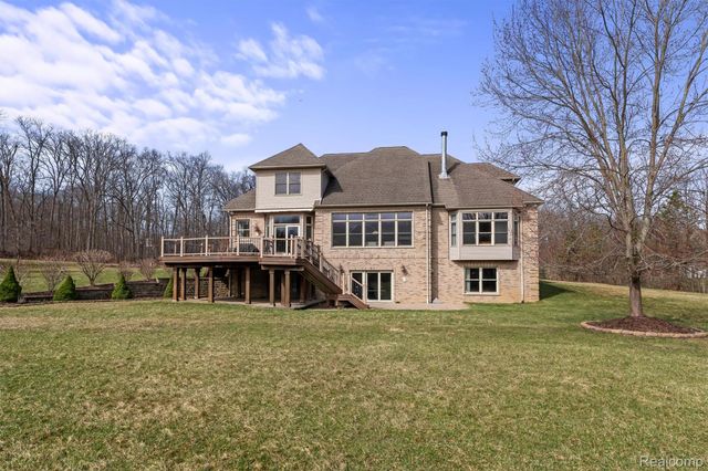 3300 Hillshire Court, Superior Charter Township, MI 48198