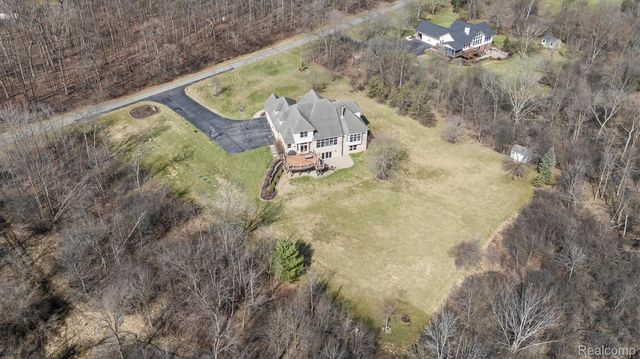 3300 Hillshire Court, Superior Charter Township, MI 48198