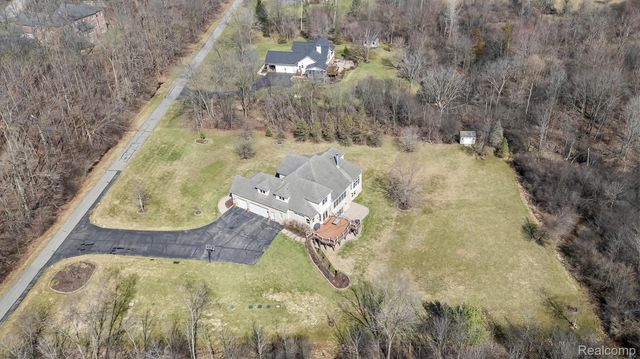 3300 Hillshire Court, Superior Charter Township, MI 48198