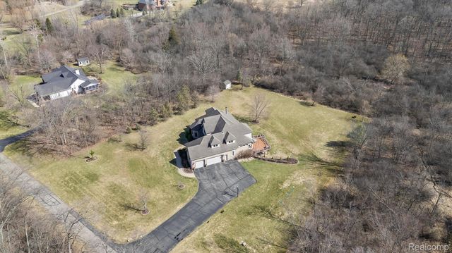 3300 Hillshire Court, Superior Charter Township, MI 48198