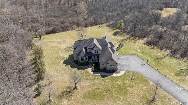 3300 Hillshire Court, Superior Charter Township, MI 48198