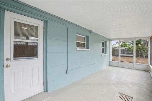 640 59TH ST S, St Petersburg, FL 33707
