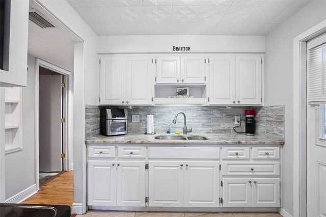 640 59TH ST S, St Petersburg, FL 33707