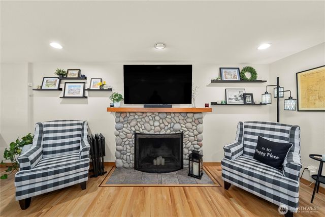 3605 Lakeridge Drive E, Lake Tapps, WA 98391