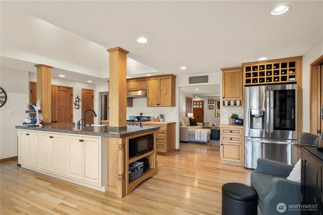 3605 Lakeridge Drive E, Lake Tapps, WA 98391