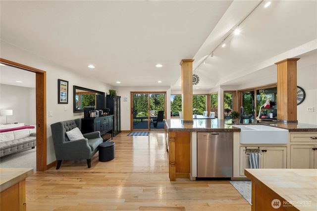 3605 Lakeridge Drive E, Lake Tapps, WA 98391