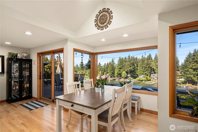 3605 Lakeridge Drive E, Lake Tapps, WA 98391
