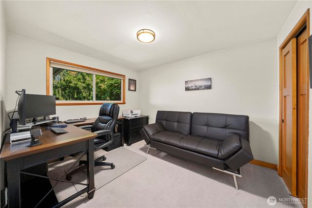 3605 Lakeridge Drive E, Lake Tapps, WA 98391