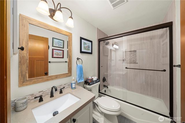 3605 Lakeridge Drive E, Lake Tapps, WA 98391