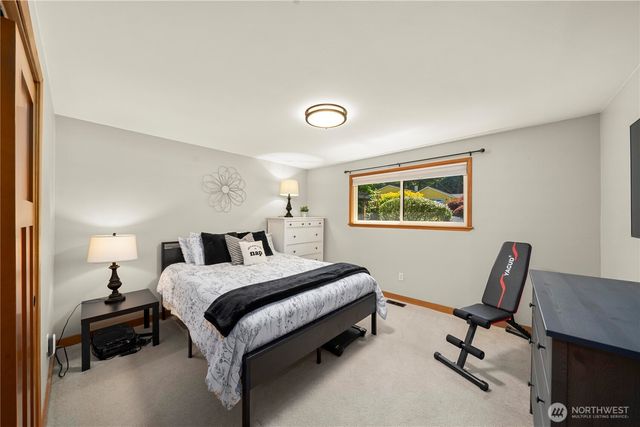 3605 Lakeridge Drive E, Lake Tapps, WA 98391
