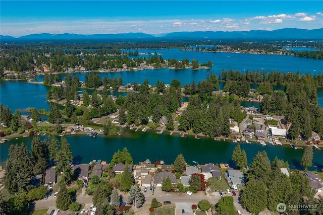 3605 Lakeridge Drive E, Lake Tapps, WA 98391