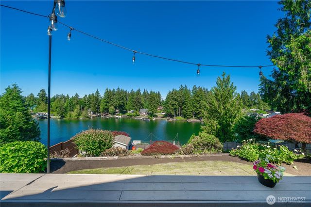 3605 Lakeridge Drive E, Lake Tapps, WA 98391