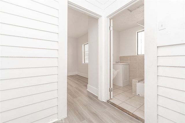 2677 Roseview, Los Angeles, CA 90065