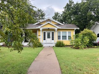 2110 Colcord Avenue, Waco, TX 76707