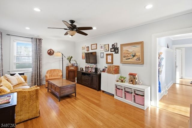 72 Lawn Ter, Cranford Twp., NJ 07016