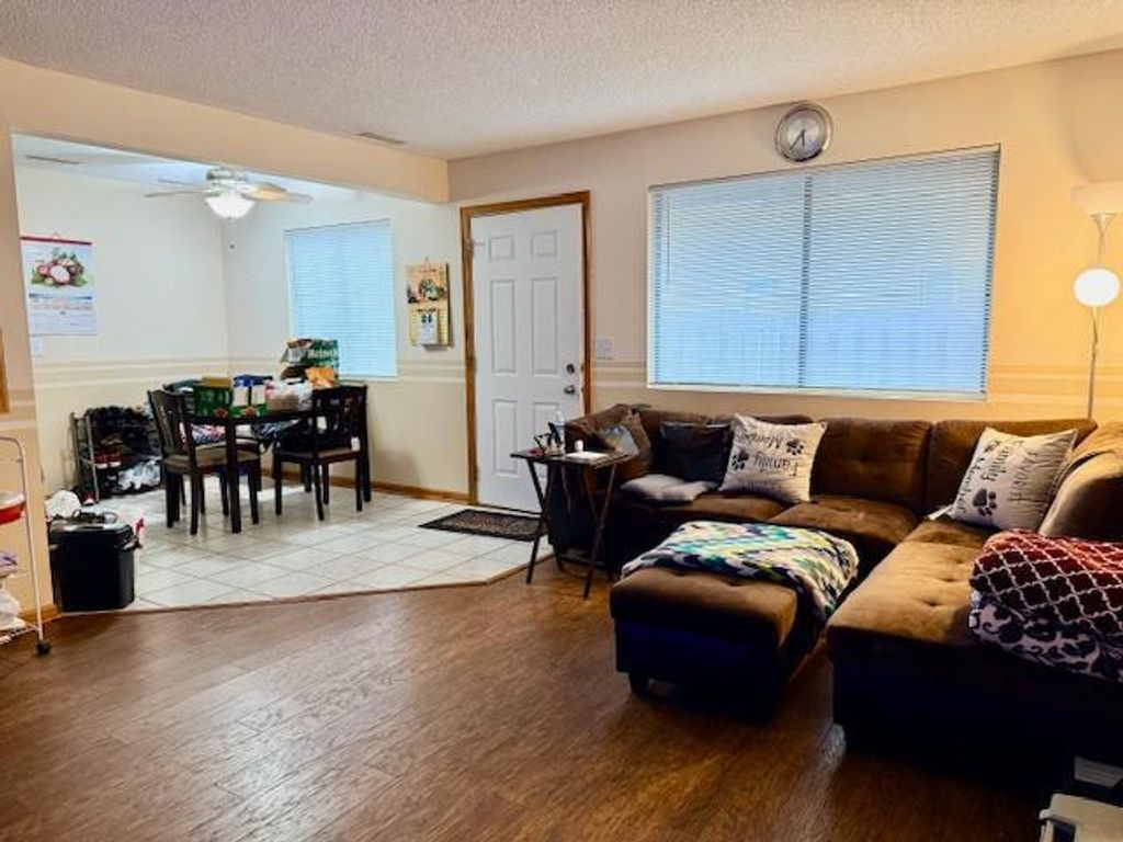 6412 84th Court N, Brooklyn Park, MN 55445