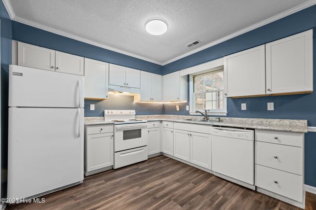 101 Laura Lane C2, Greenville, NC 27858