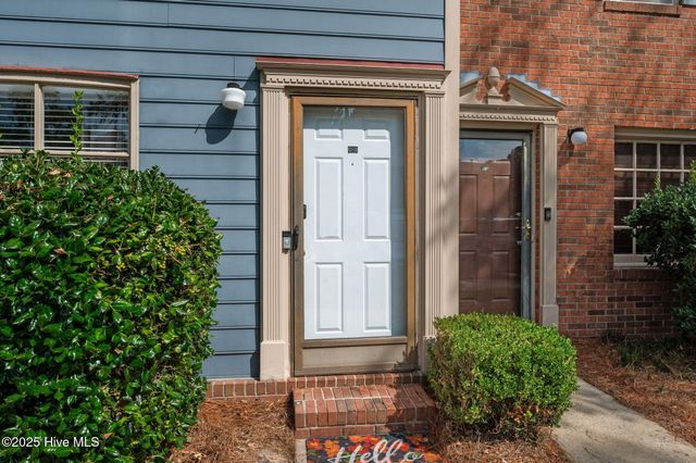 101 Laura Lane C2, Greenville, NC 27858