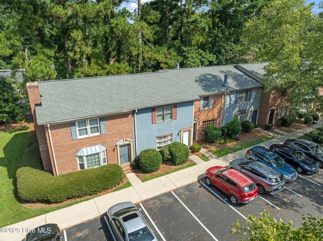 101 Laura Lane C2, Greenville, NC 27858