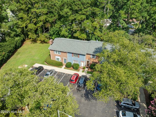 101 Laura Lane C2, Greenville, NC 27858