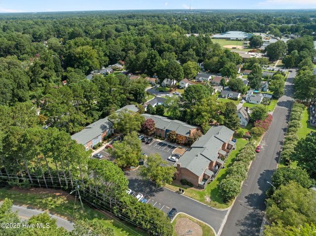 101 Laura Lane C2, Greenville, NC 27858