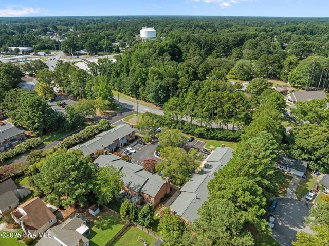 101 Laura Lane C2, Greenville, NC 27858