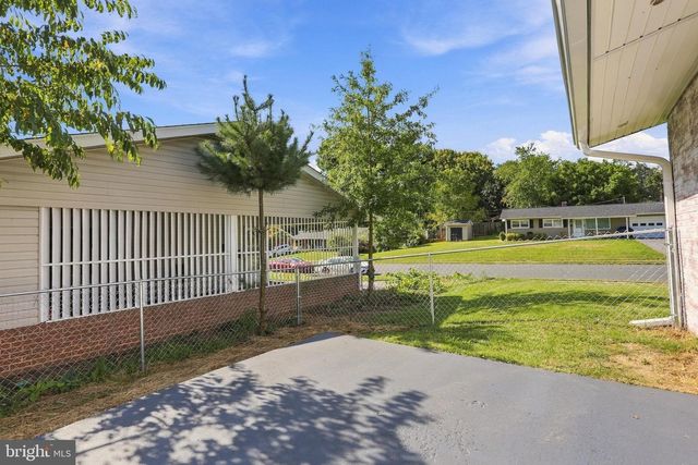 1020 BRAMLY DR, Hagerstown, MD 21742