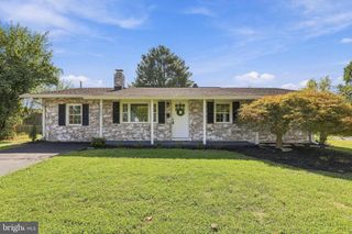 1020 BRAMLY DR, Hagerstown, MD 21742