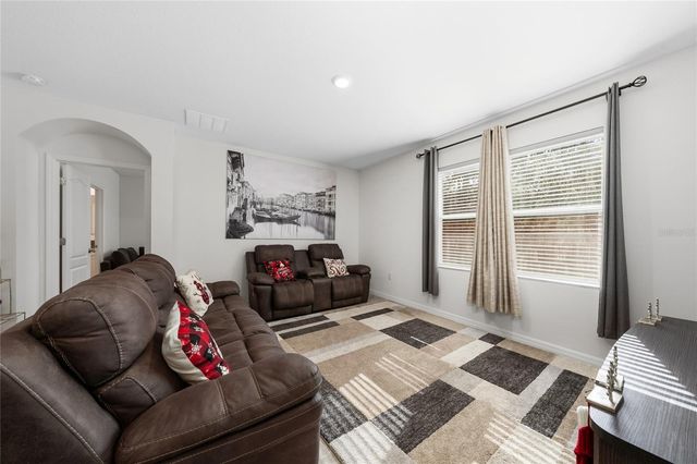 808 BAYLOR DRIVE, Deltona, FL 32725