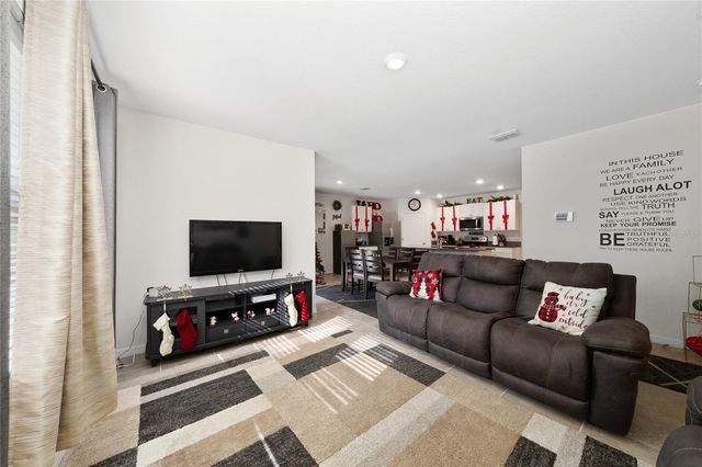 808 BAYLOR DRIVE, Deltona, FL 32725