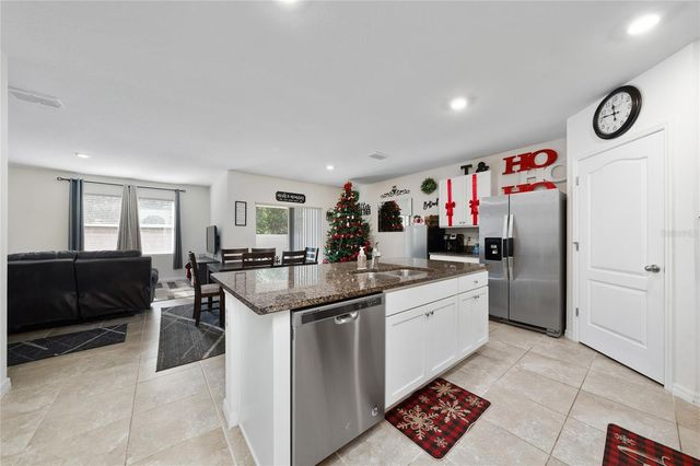 808 BAYLOR DRIVE, Deltona, FL 32725