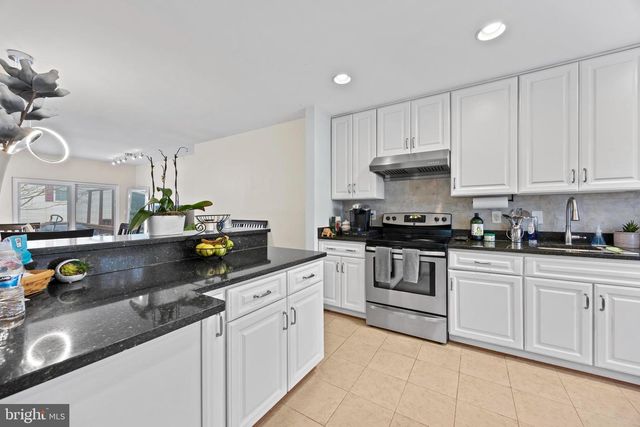 3930 COLLIS OAK CT, Fairfax, VA 22033