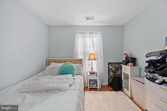 3930 COLLIS OAK CT, Fairfax, VA 22033