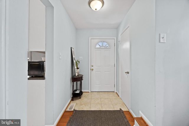 3930 COLLIS OAK CT, Fairfax, VA 22033