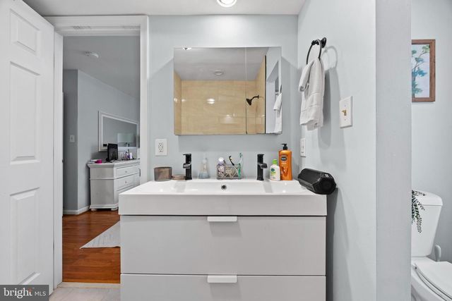 3930 COLLIS OAK CT, Fairfax, VA 22033