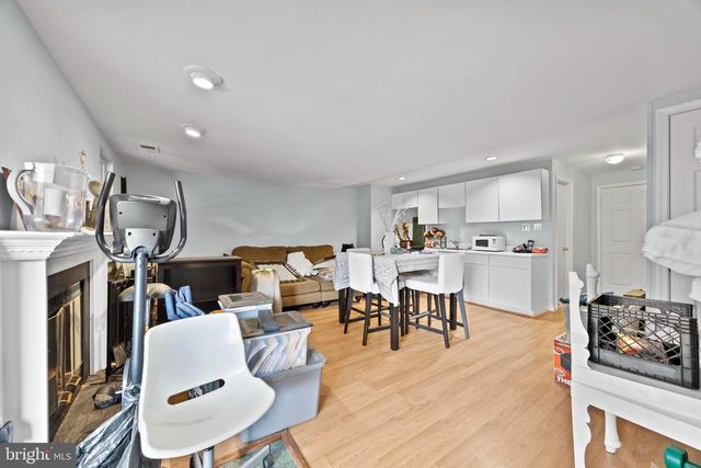 3930 COLLIS OAK CT, Fairfax, VA 22033