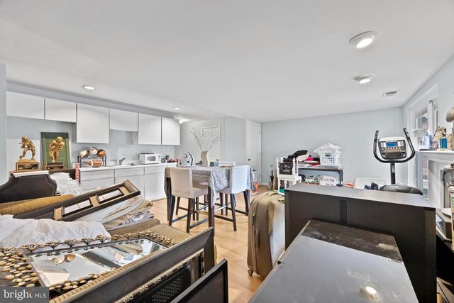 3930 COLLIS OAK CT, Fairfax, VA 22033