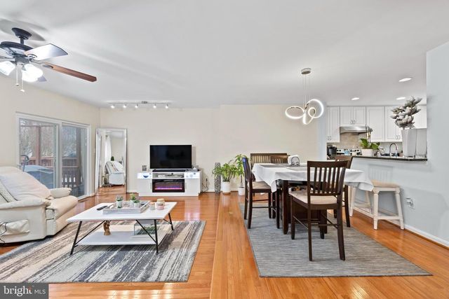 3930 COLLIS OAK CT, Fairfax, VA 22033