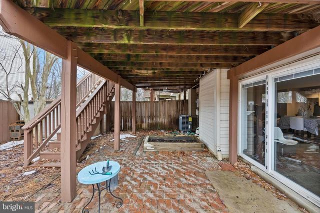 3930 COLLIS OAK CT, Fairfax, VA 22033