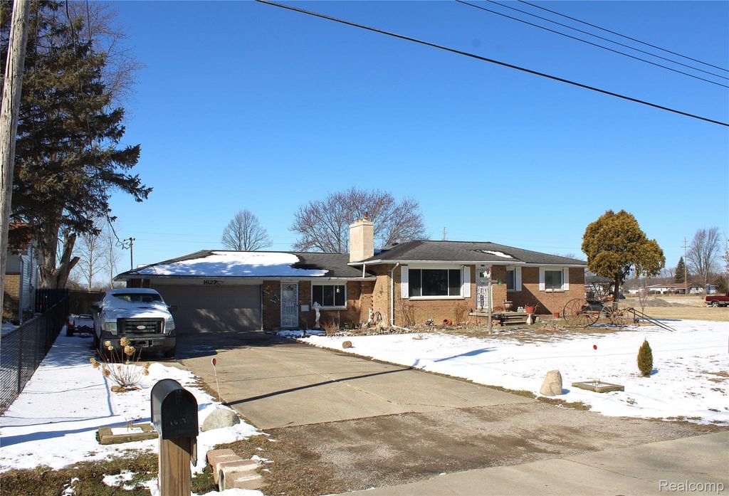 1627 McAlpine Drive, Mt. Morris Township, MI 48458