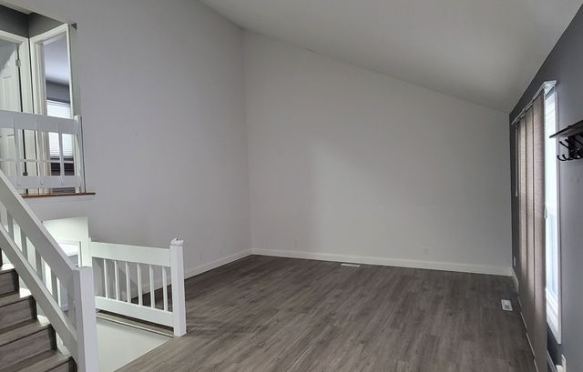 996 Hawthorne Drive, Crystal Lake, IL 60014