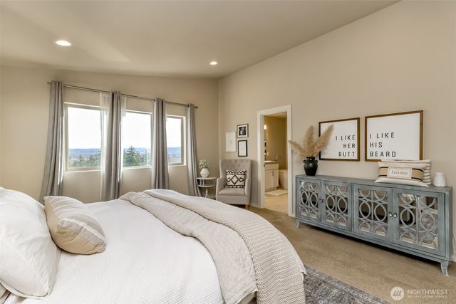 3160 84th Court E, Edgewood, WA 98371